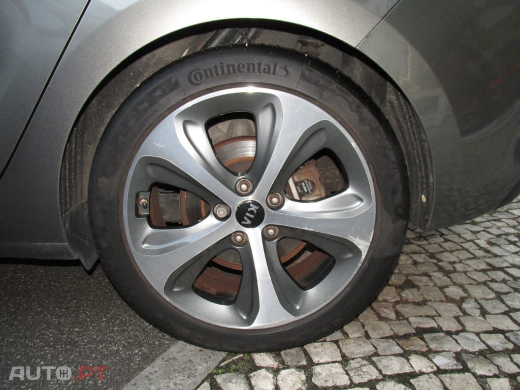 Kia Carens 1.7 CRDi ISG TX