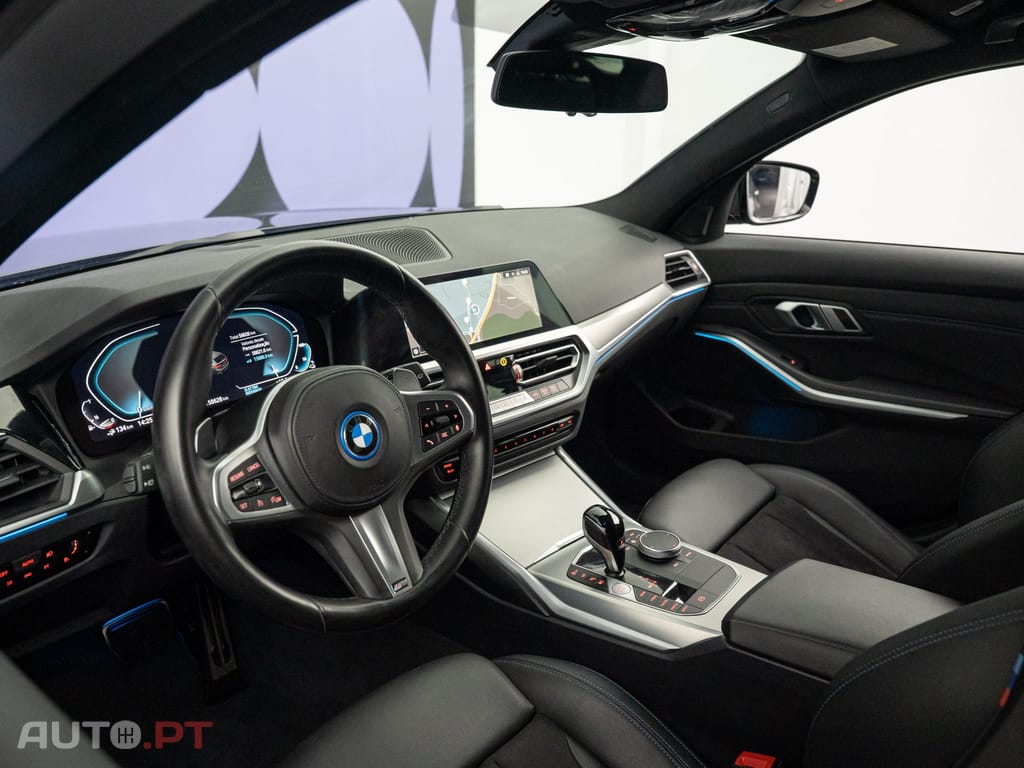 BMW 330 e Pack M Auto