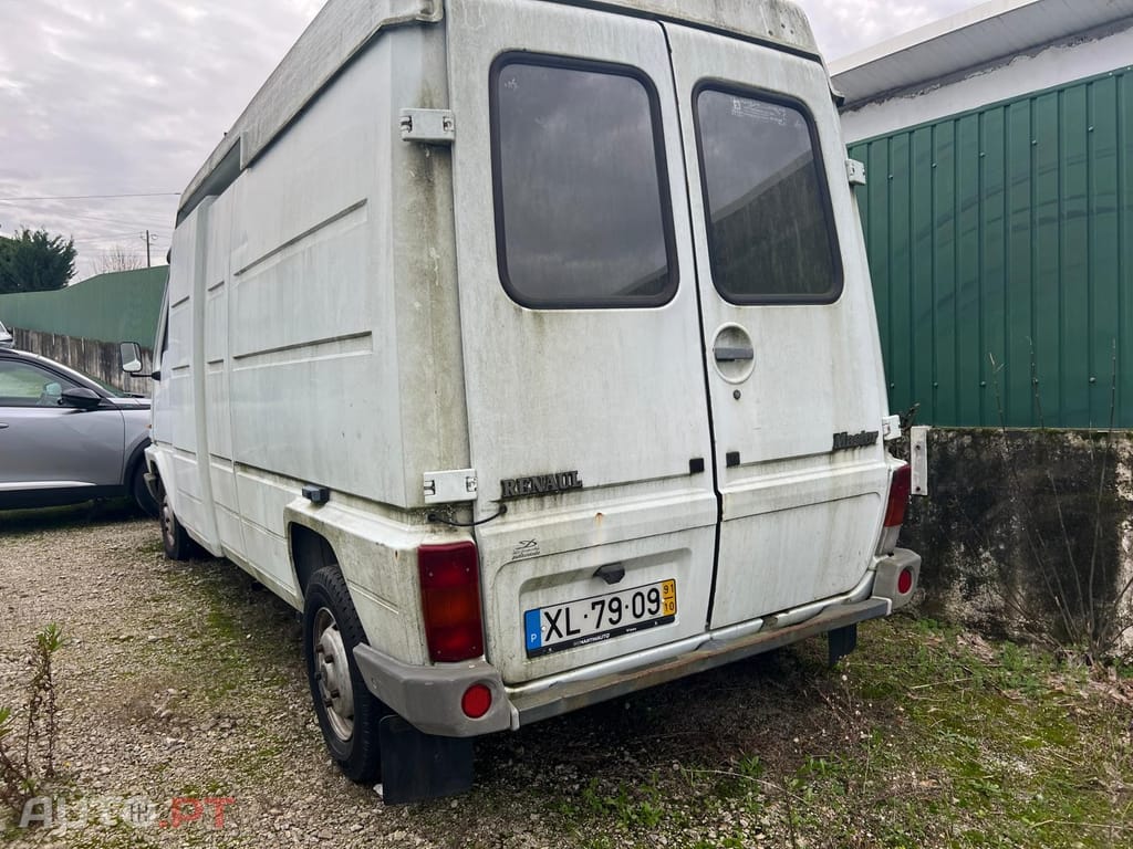 Renault Trafic Outro