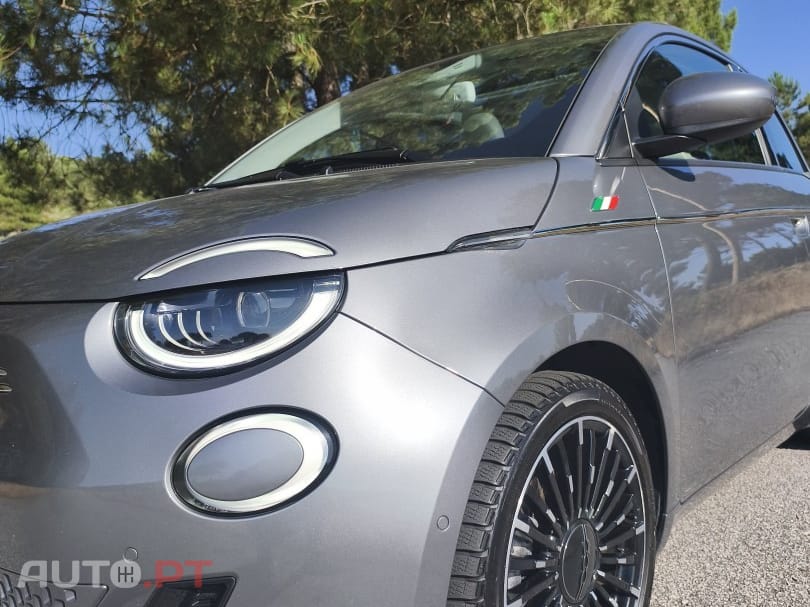 Fiat 500e La Prima