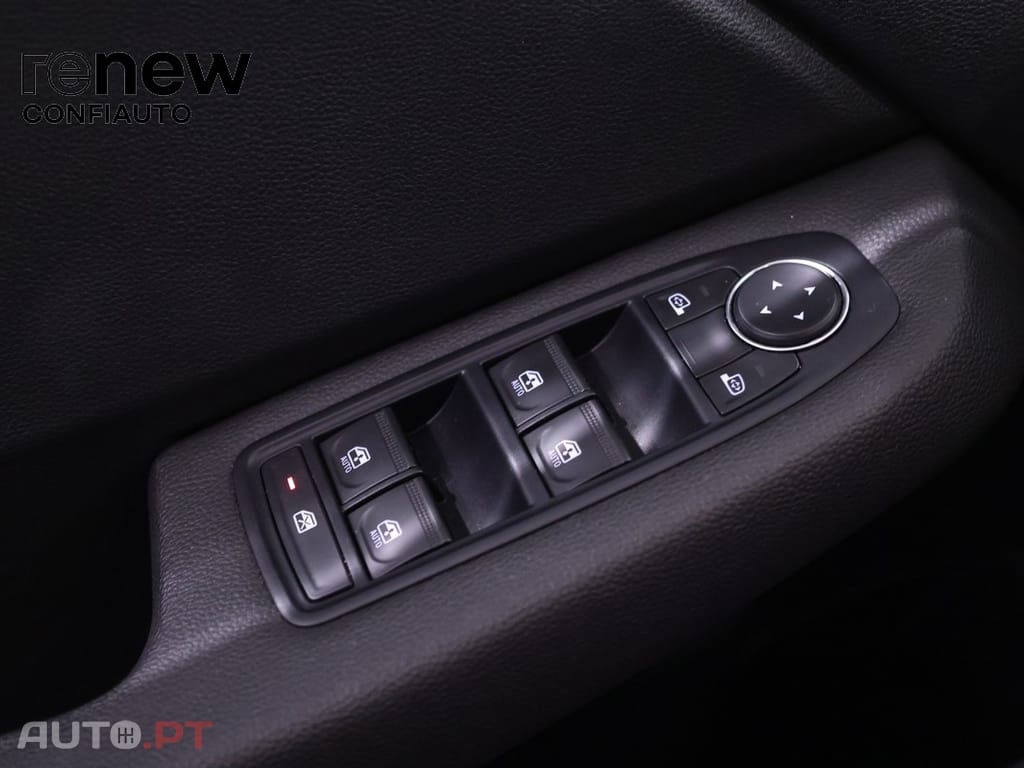 Renault Clio 1.0 Tce Evolution — fotografia 23