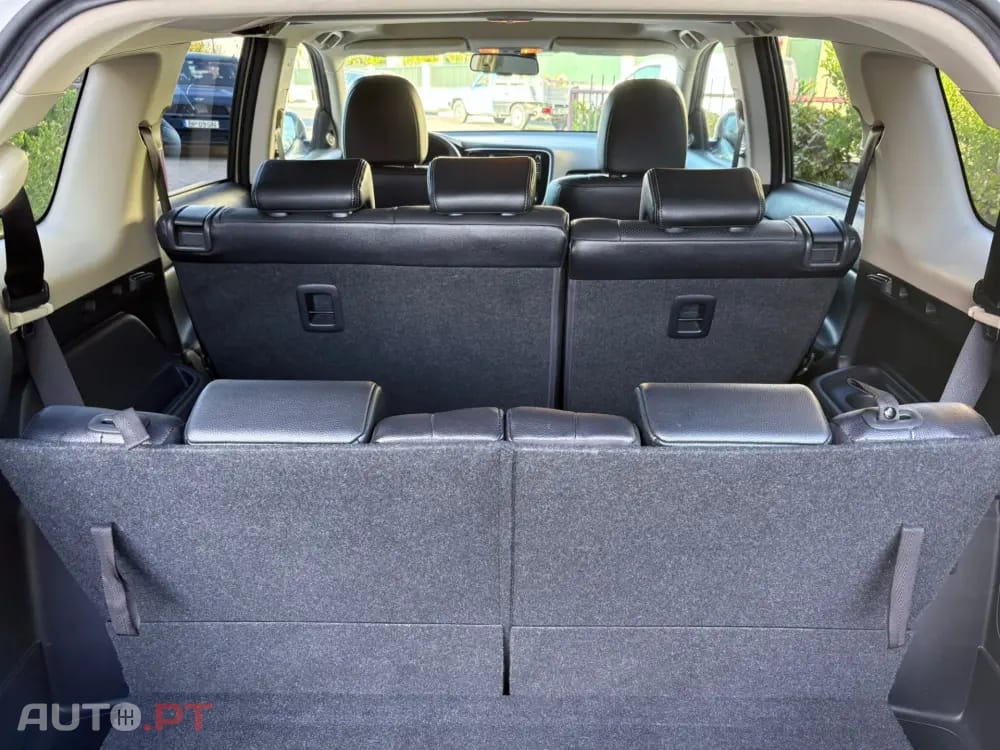 Mitsubishi Outlander 2.2 DI-D Instyle Navi