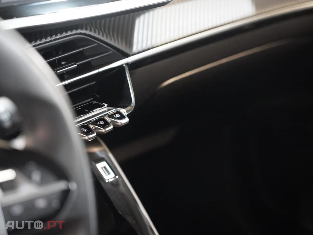 Peugeot E-208 50 kWh Active Pack