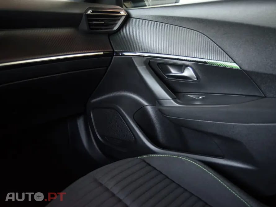 Peugeot 2008 1.2 PureTech Active