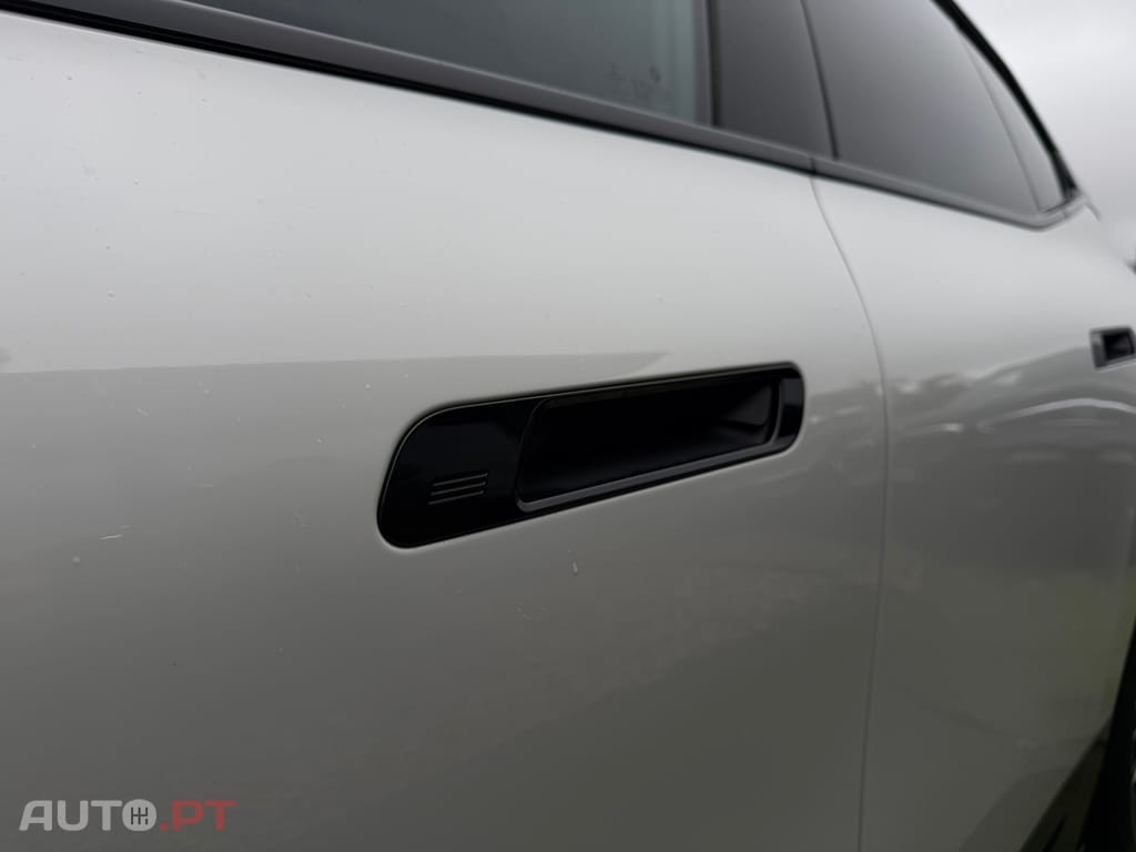 BMW iX xDrive 40 Pack Desportivo