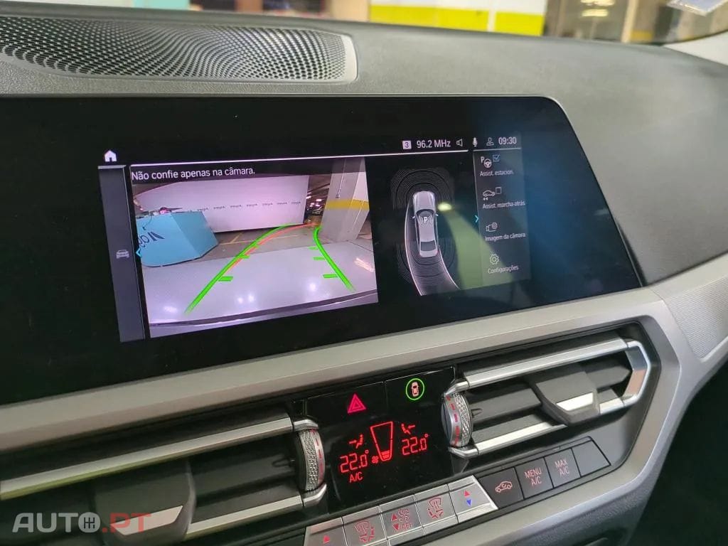 BMW 330 e Auto