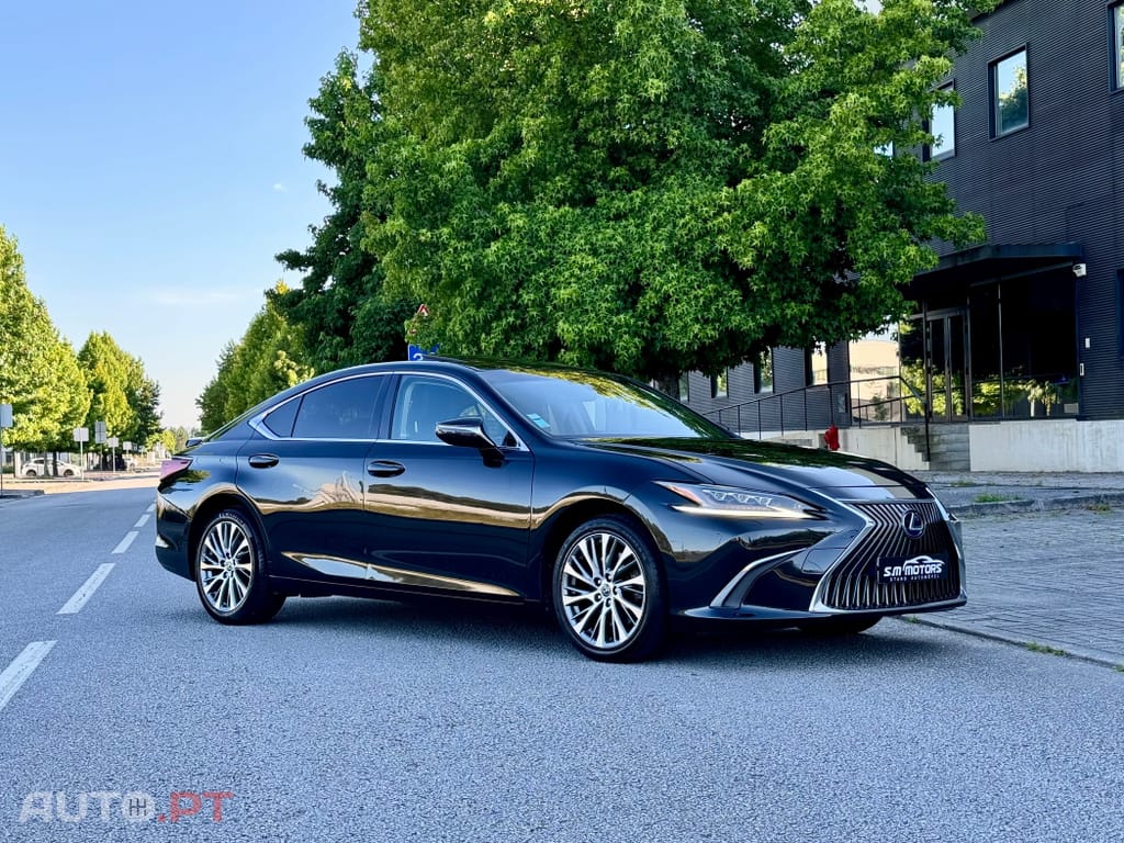 Lexus ES Executive+