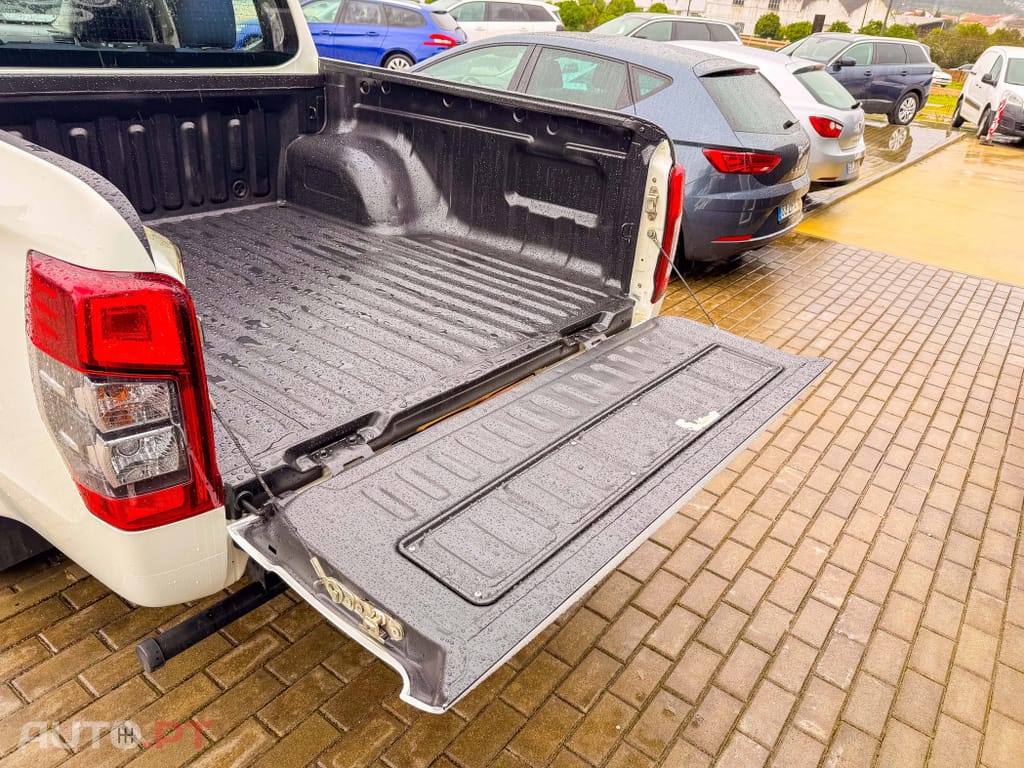 Mitsubishi L200 2.3 DI-D CD Invite 4WD