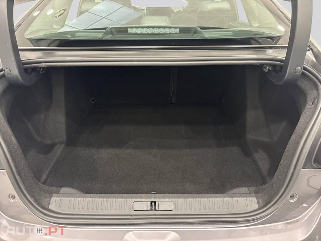 Citroen C4 X Híbrido 136 ë-DCS6 Plus I.V.A DEDUTIVEL 