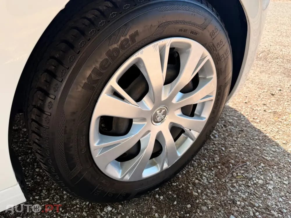 Peugeot 208 1.2 PureTech Access