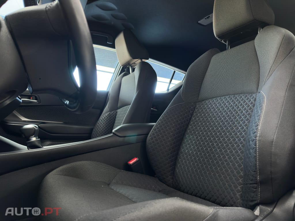 Toyota C-HR 1.8 HSD Comfort+P.Style