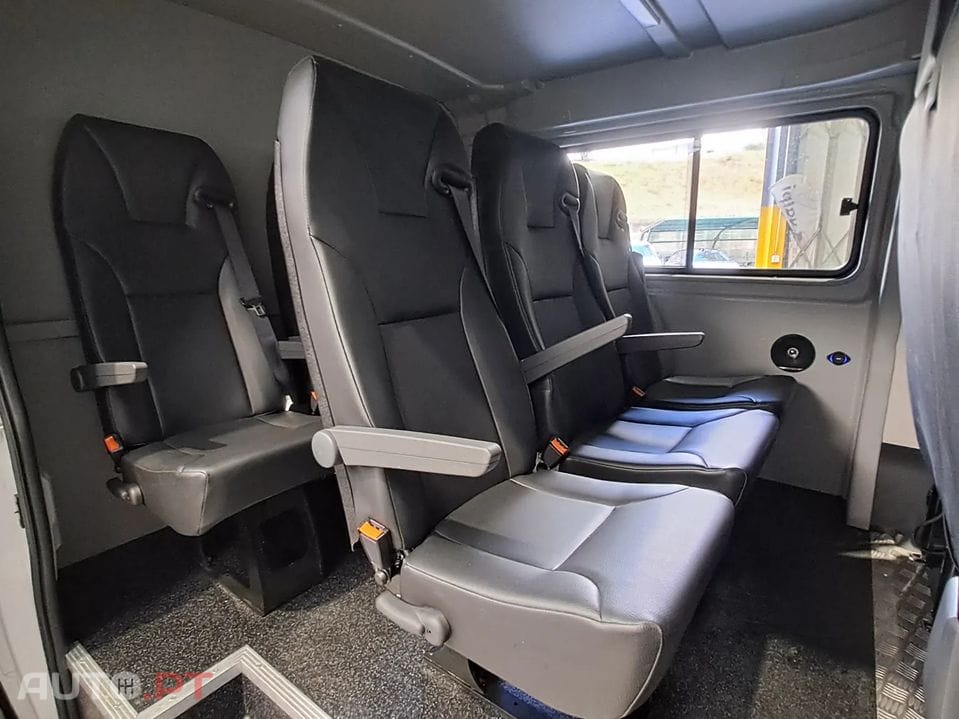 Opel Movano L2H1 3.5T 2.2 D 9 Lugares