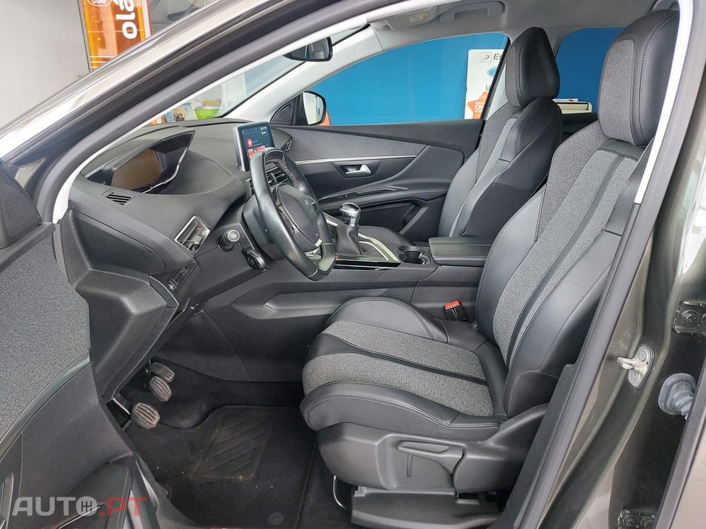 Peugeot 3008 1.5 BlueHDi Allure