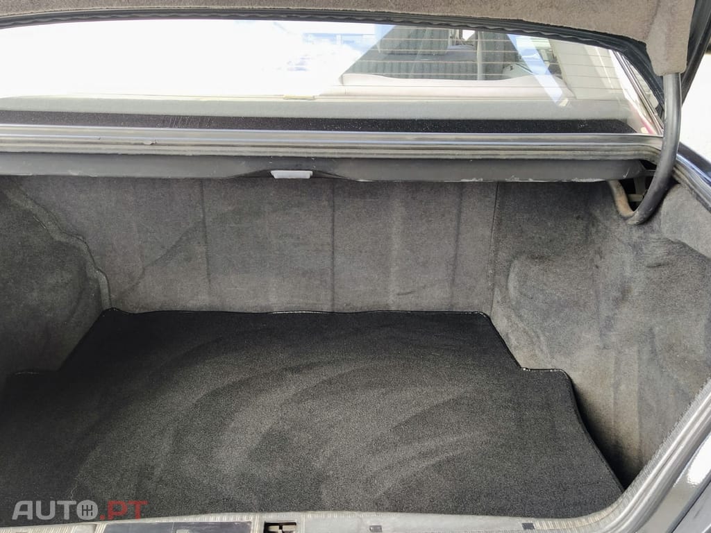Mercedes-Benz 250 D
