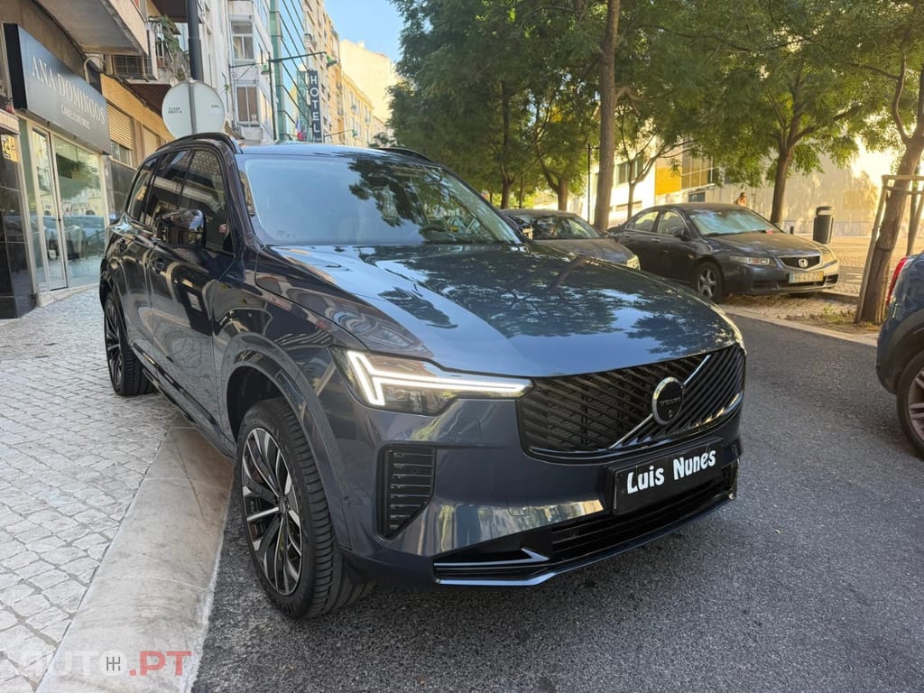 Volvo XC90 2.0 T8 PHEV Plus Dark AWD