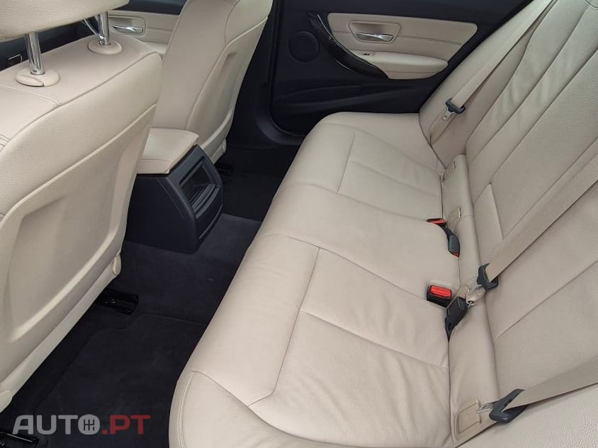 BMW 320 320D Line Modern