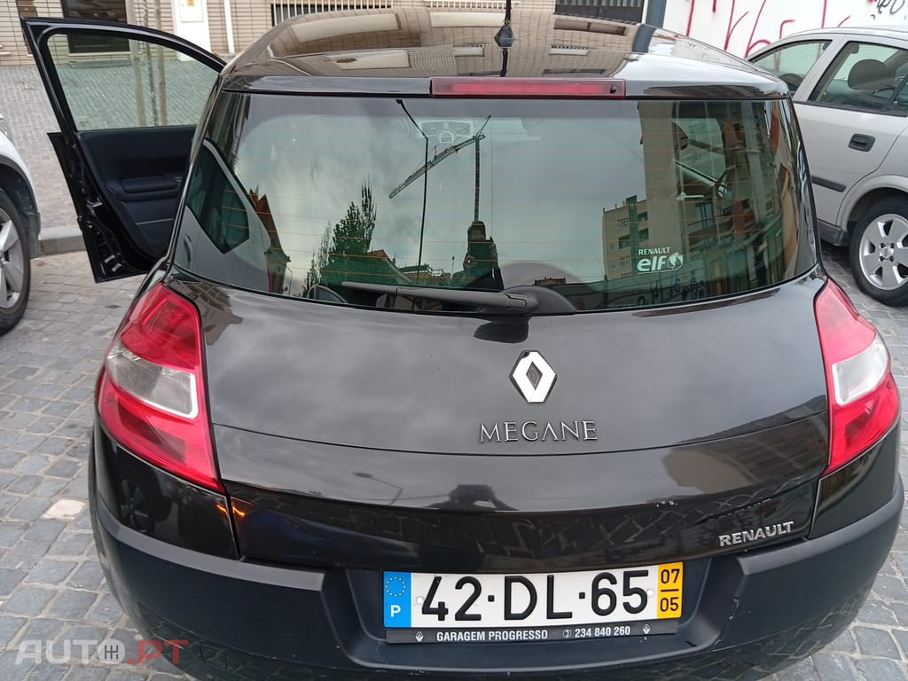 Renault Mégane Renault Mégane II Dynamique S 1.5 dCi 105 CV – 2007 – 268.850 km