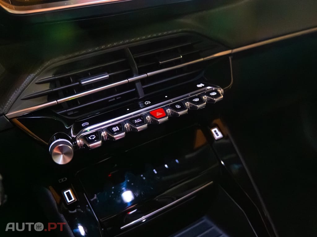 Peugeot 2008 1.2 PureTech Allure