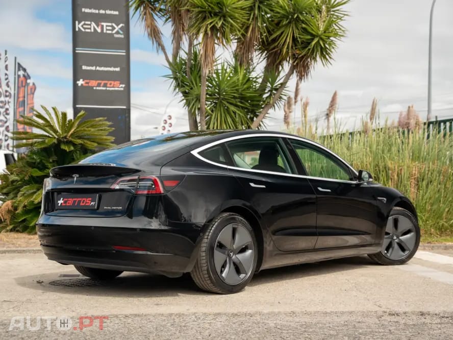 Tesla Model 3 Long-Range Dual Motor AWD — fotografia 7
