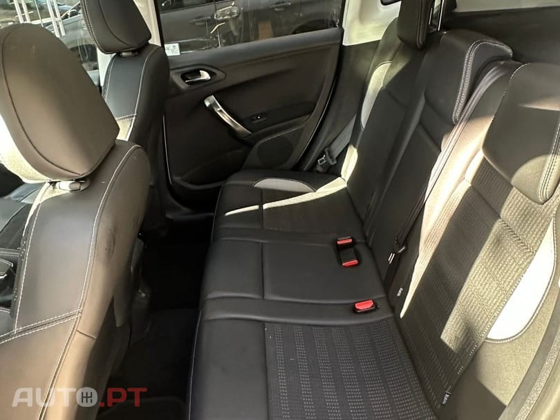 Peugeot 2008 1.2 PureTech Allure