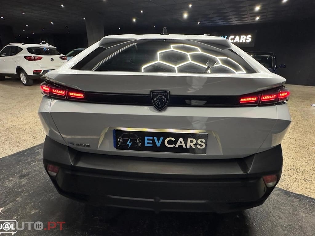 Peugeot E-408 210 GT