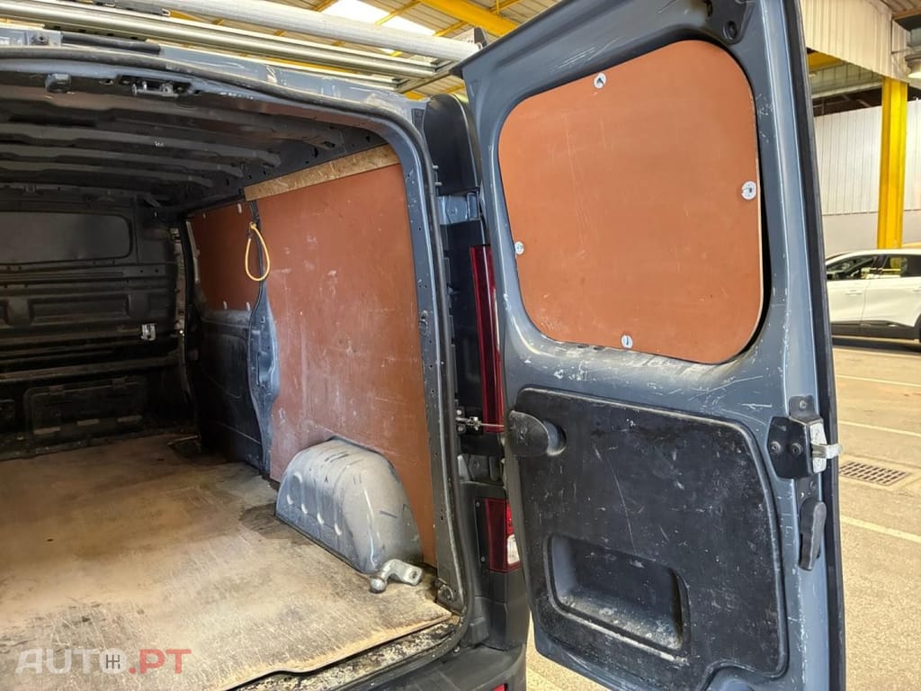 Renault Trafic 2.0 dCi L2H1 1.3T
