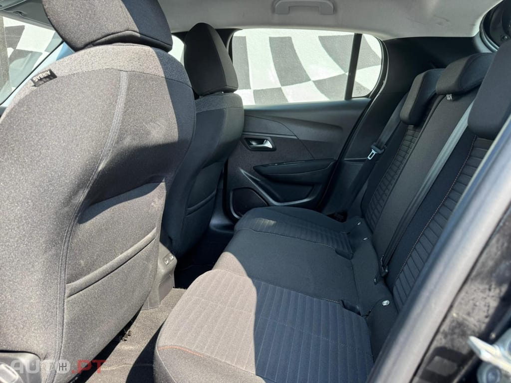 Peugeot 208 PureTech 130 EAT8 Allure Pack