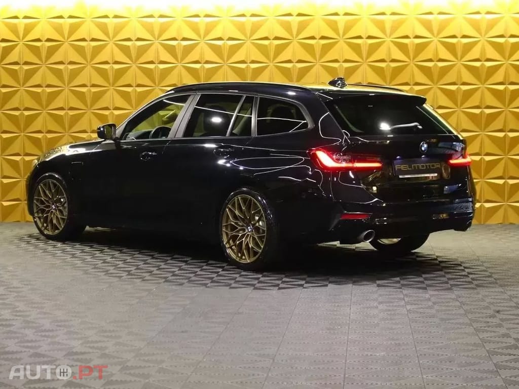 BMW 330 e Auto