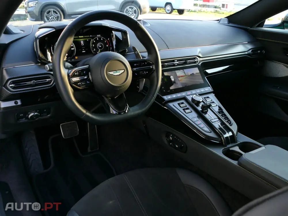 Aston Martin Vantage Coupé V8