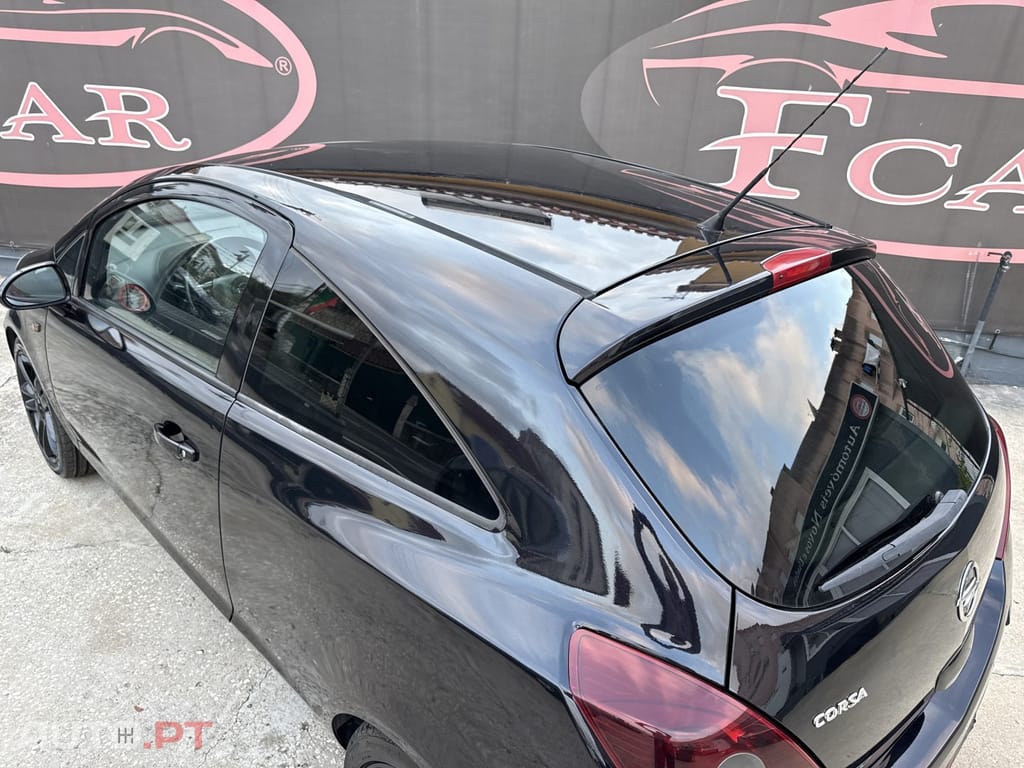 Opel Corsa 1.2 Black Edition