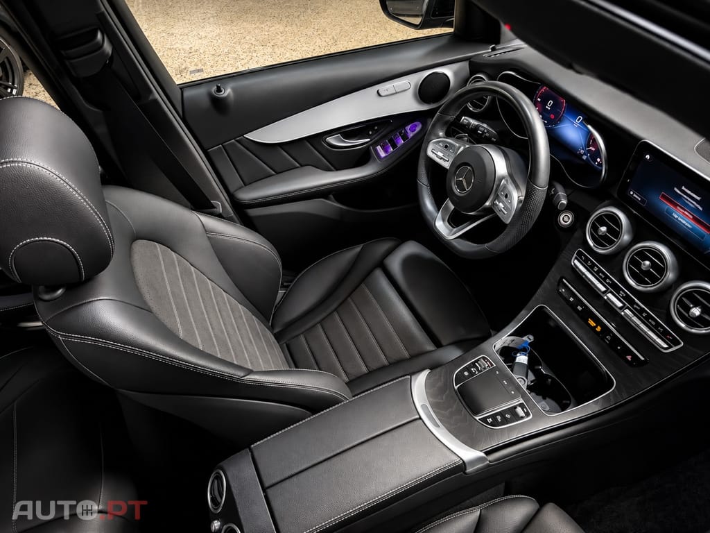 Mercedes-Benz GLC 300 de 4Matic 9G-TRONIC AMG Line — fotografia 14