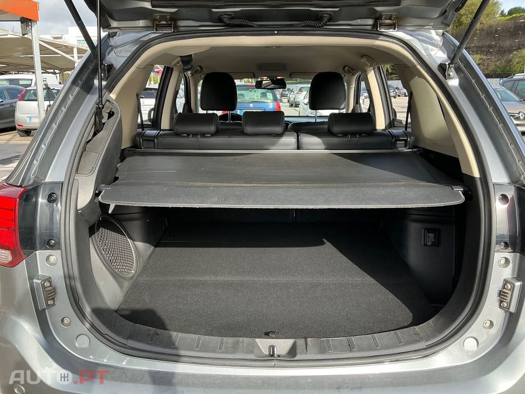 Mitsubishi Outlander 2.0 PHEV Instyle  Diamond 4WD