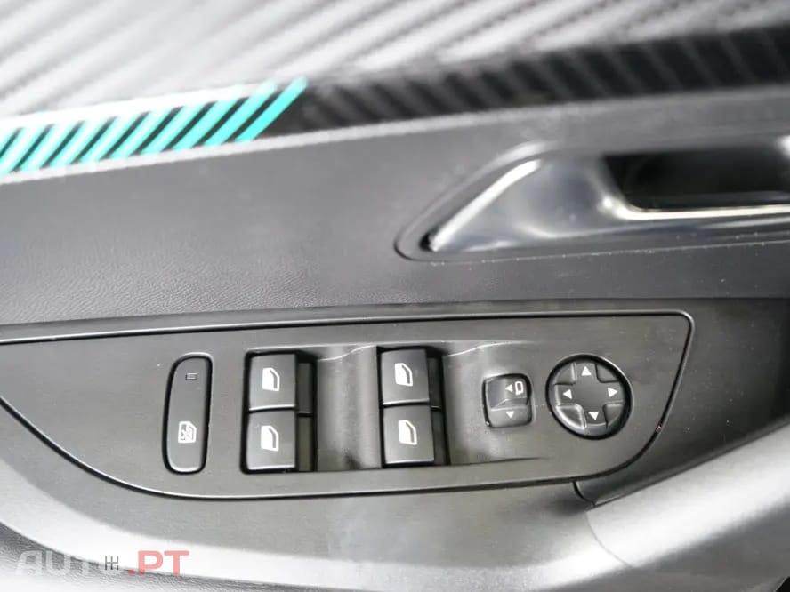 Peugeot 2008 1.2 PureTech Allure Pack EAT8