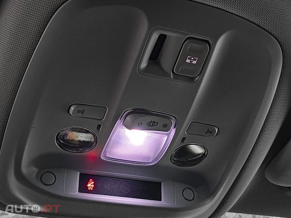 Peugeot 308 1.2 PureTech Allure Faróis Full LED