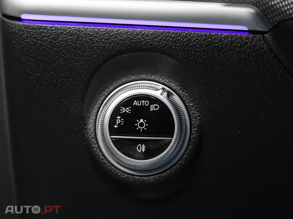 Mercedes-Benz C 300 e T 9G-TRONIC AMG Line