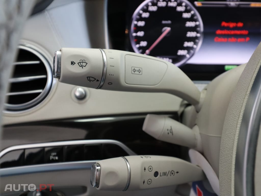 Mercedes-Benz S 300 BlueTEC Hybrid
