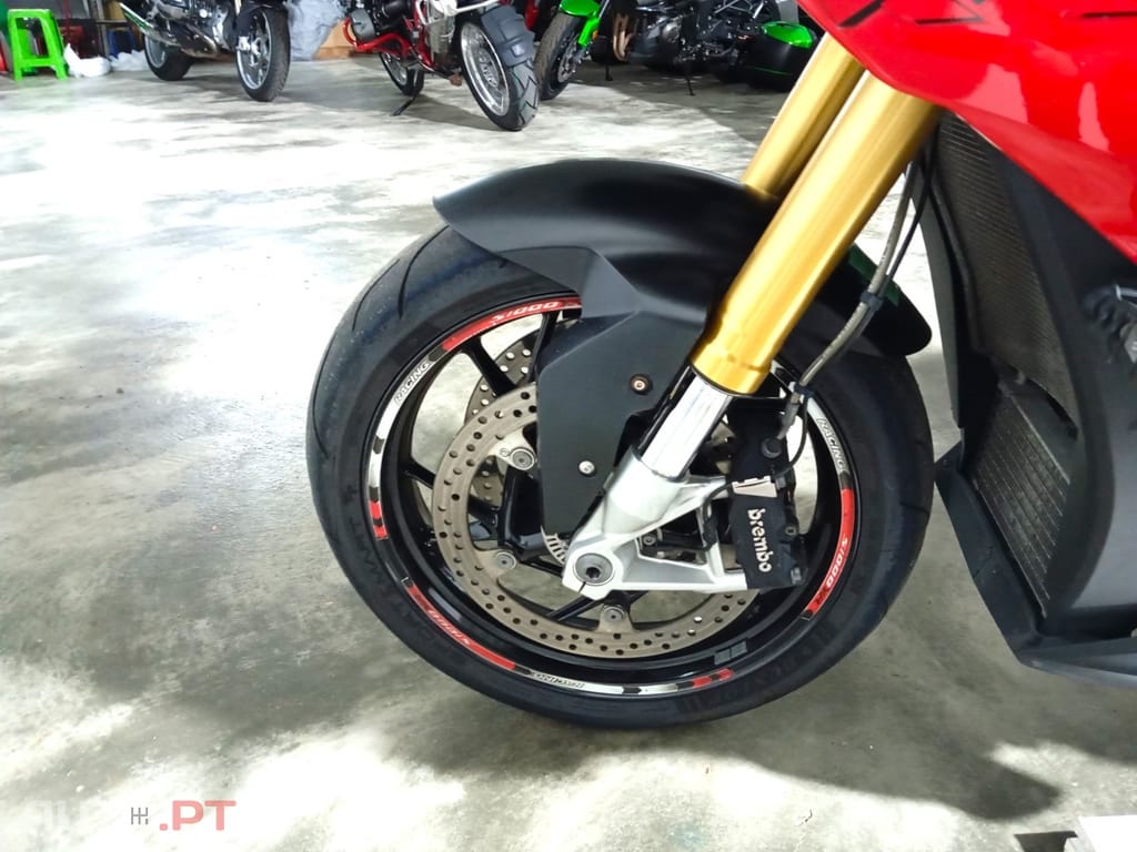 BMW S S1000XR
