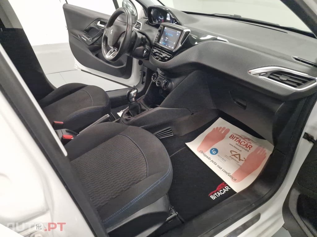Peugeot 208 1.6 BlueHDi Style