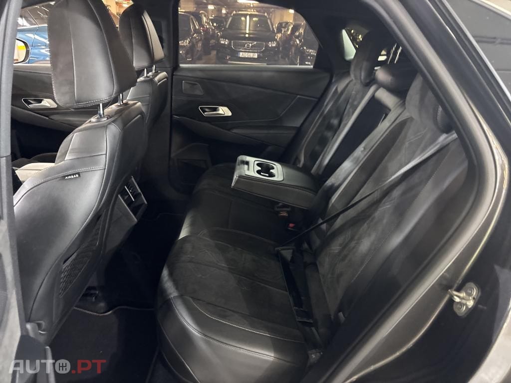 DS DS7 Crossback E-Tense Performance Line EAT8