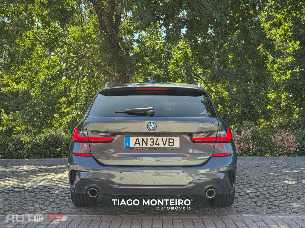 BMW 330 e Pack Desportivo M Auto