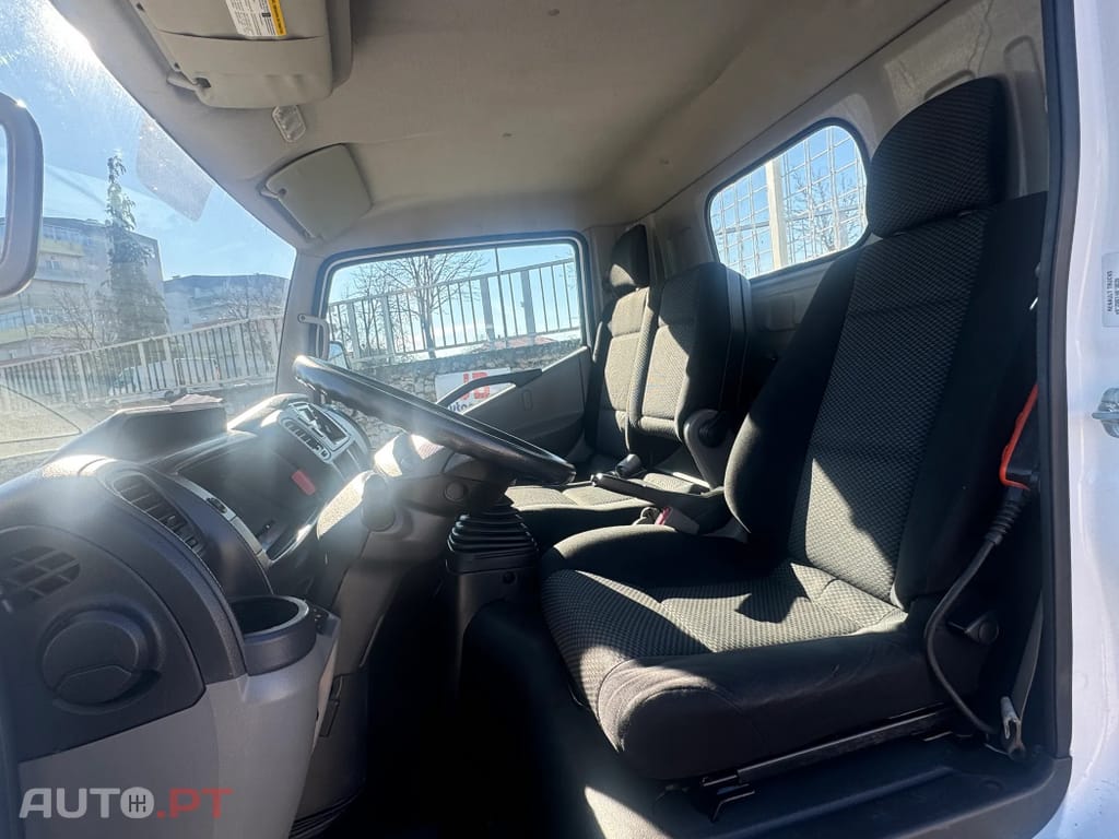 Nissan Cabstar 2.5 dCi 35.14/1 C.Aço Basculante