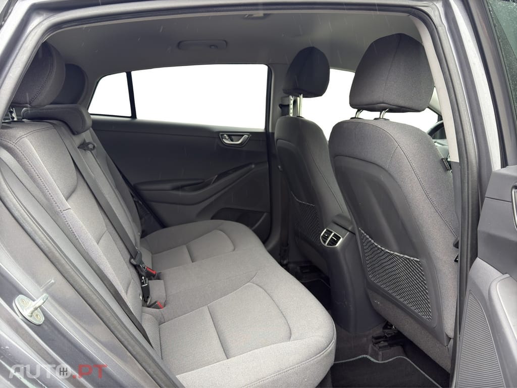 Hyundai Ioniq 1.6 GDI PHEV Tech