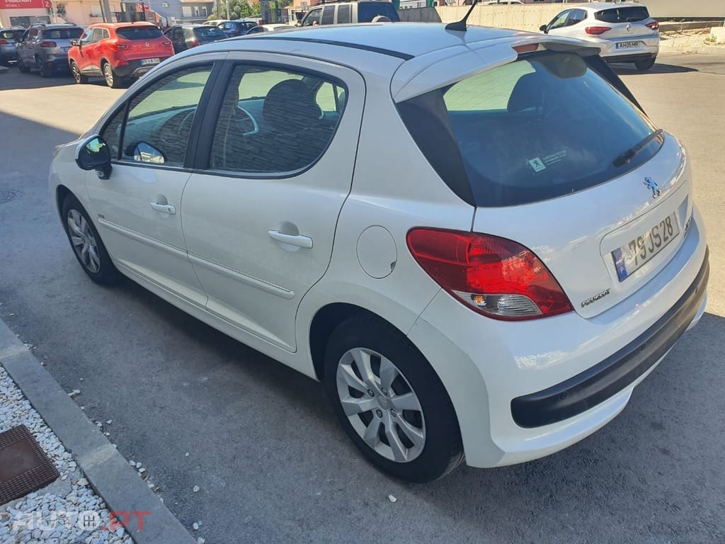 Peugeot 207 1.6 HDi 99g