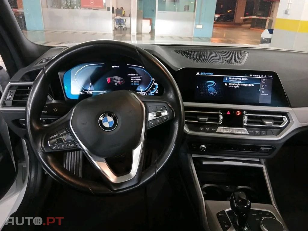 BMW 330 e Touring Corporate Edition Auto