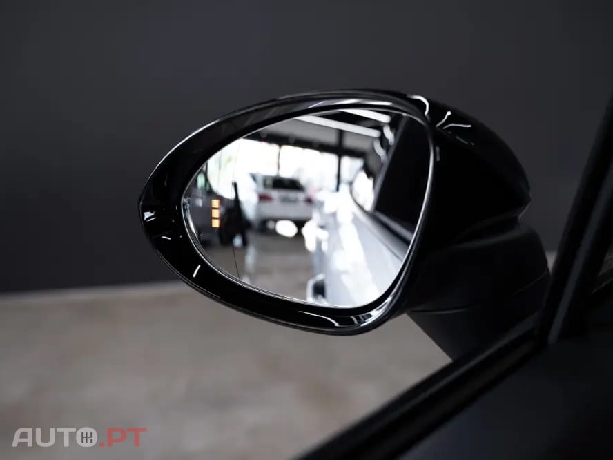 Porsche Macan Electric