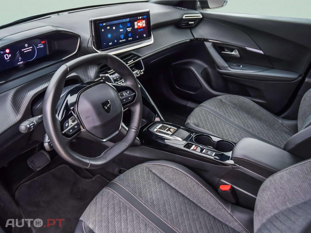Peugeot 2008 1.2 Hybrid Allure e-DCS6