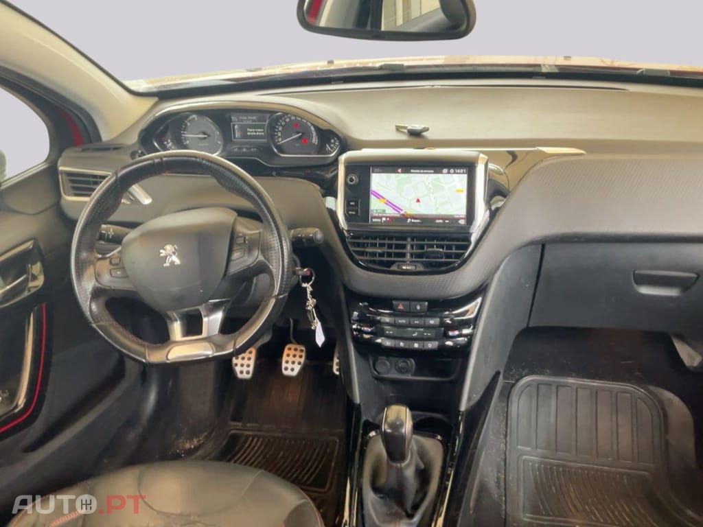 Peugeot 2008 1.2 e-THP GT Line