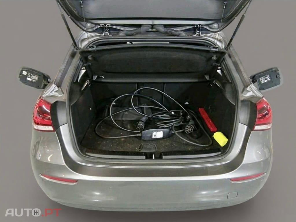 Mercedes-Benz A 250 e Style Plus