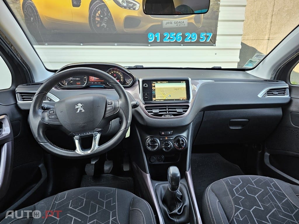 Peugeot 2008 1.2 PureTech Style