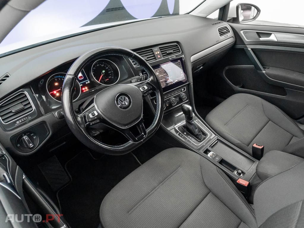 Volkswagen e-Golf AC/DC